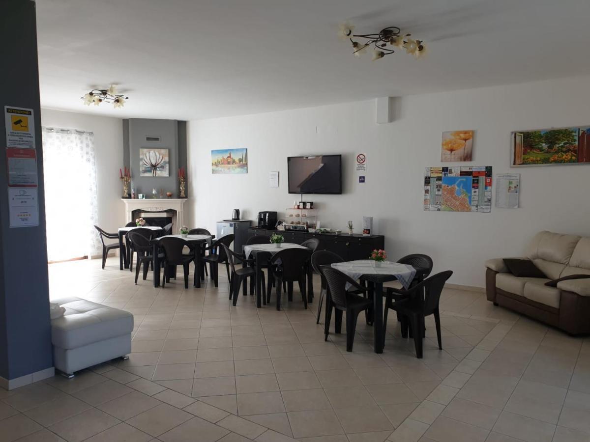 Bed And Breakfast Villa Fatima Trani Eksteriør bilde