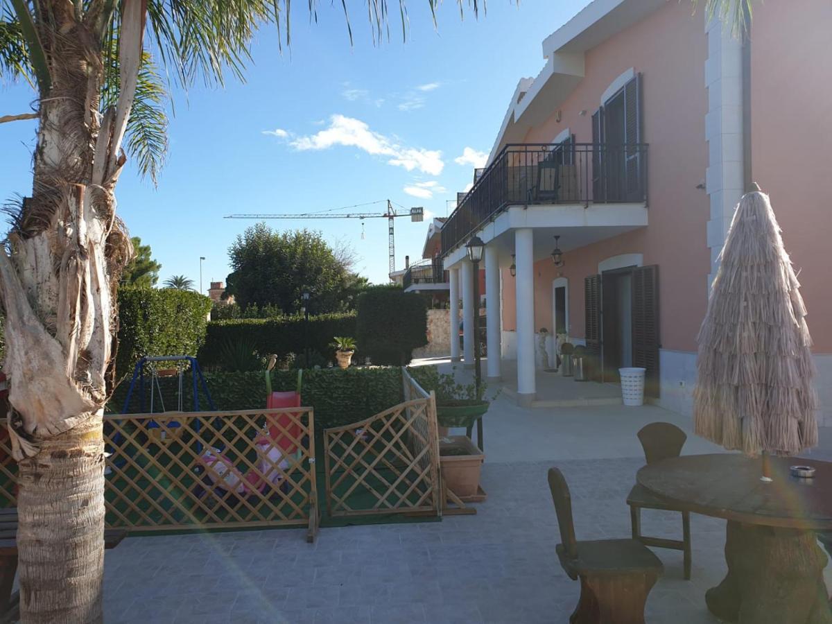 Bed And Breakfast Villa Fatima Trani Eksteriør bilde