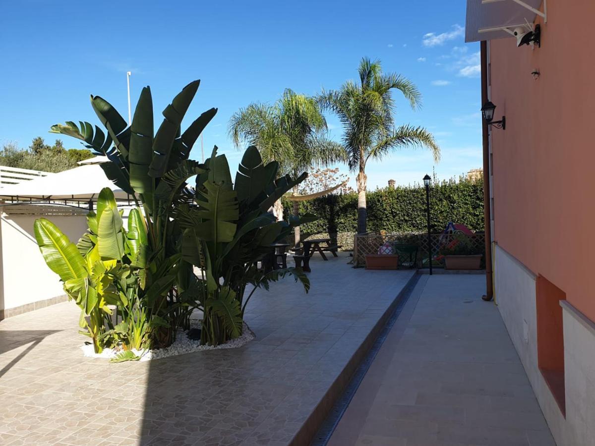 Bed And Breakfast Villa Fatima Trani Eksteriør bilde