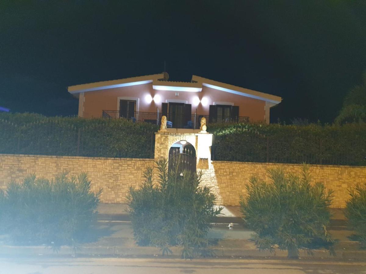 Bed And Breakfast Villa Fatima Trani Eksteriør bilde