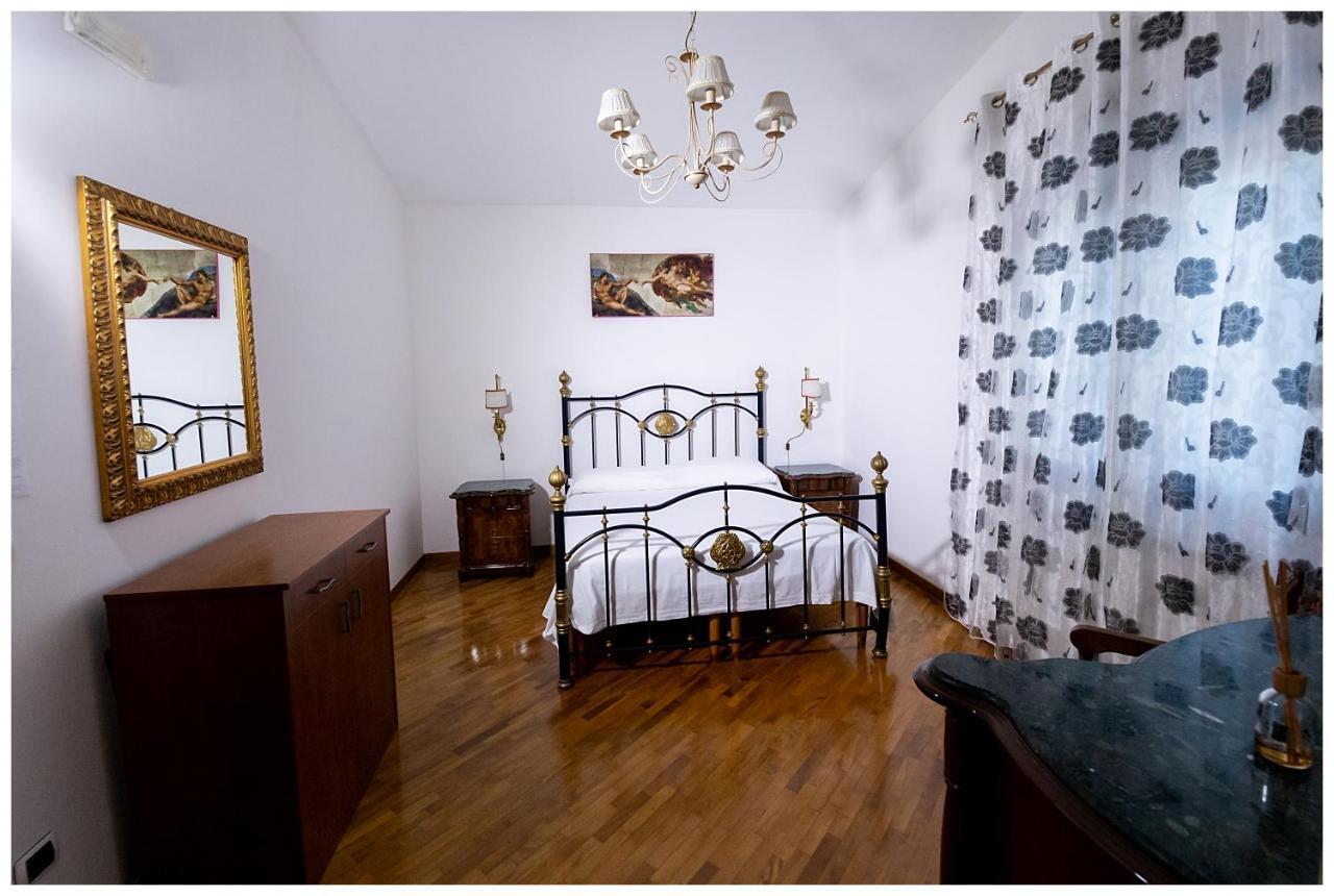 Bed And Breakfast Villa Fatima Trani Eksteriør bilde
